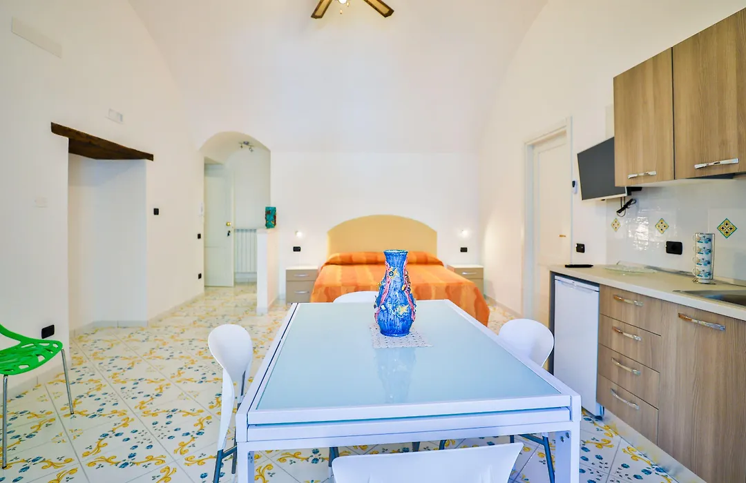 Della Monica Rooms - Amami Collection-1