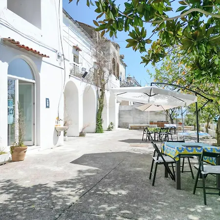 Casa Nina- Camere Con Vista Mare E Terrazza A Raito, Costiera Amalfitana-2